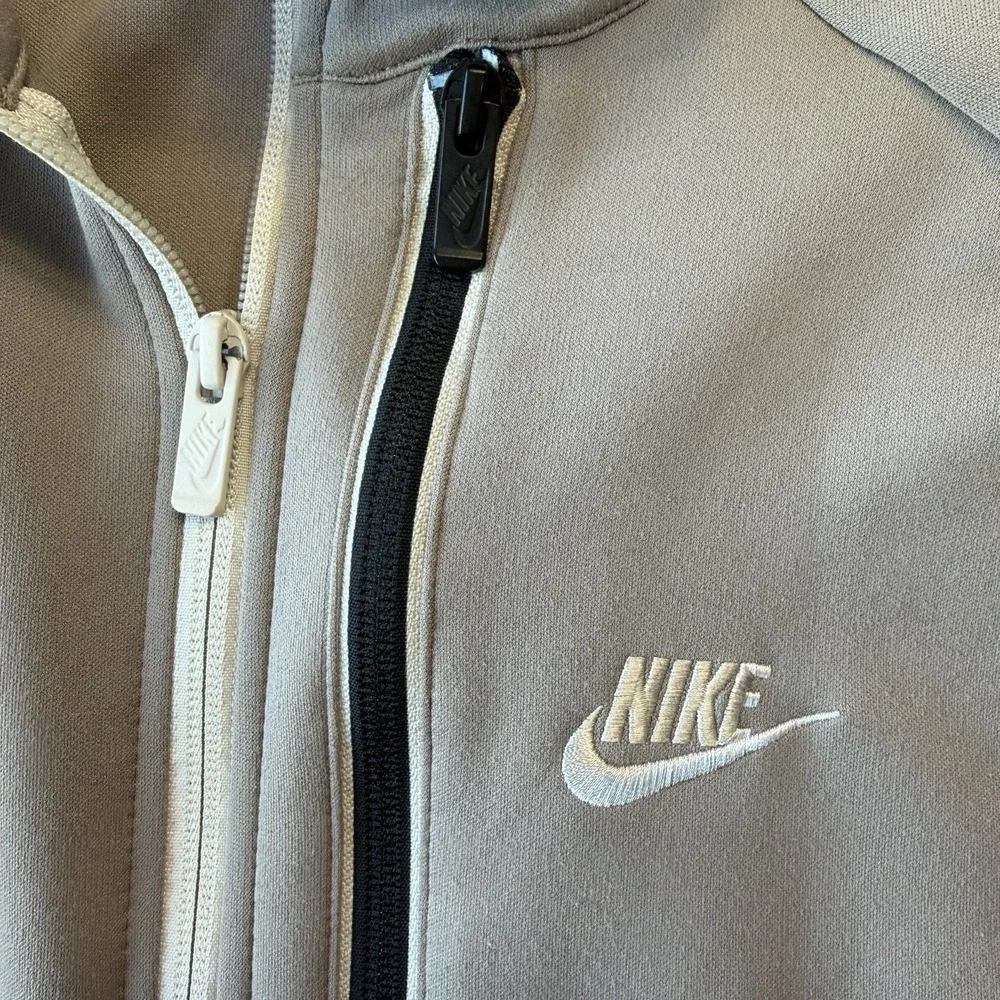 Nike sportswear full